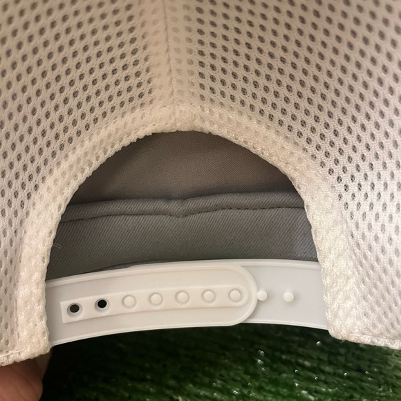 Nike SnapBack trucker hat - Picture 5 of 5